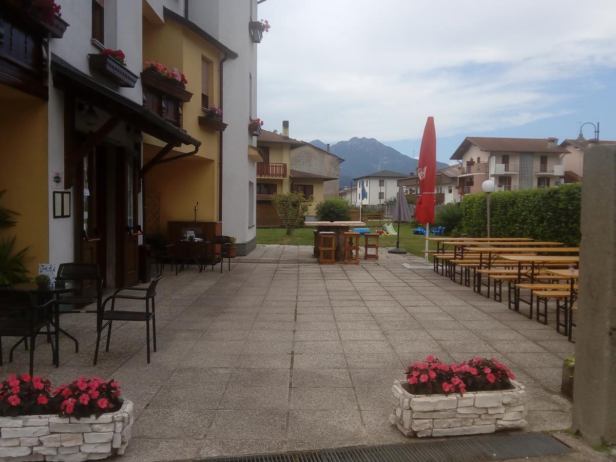 Albergo Alla Pineta Villa Santina Luaran gambar