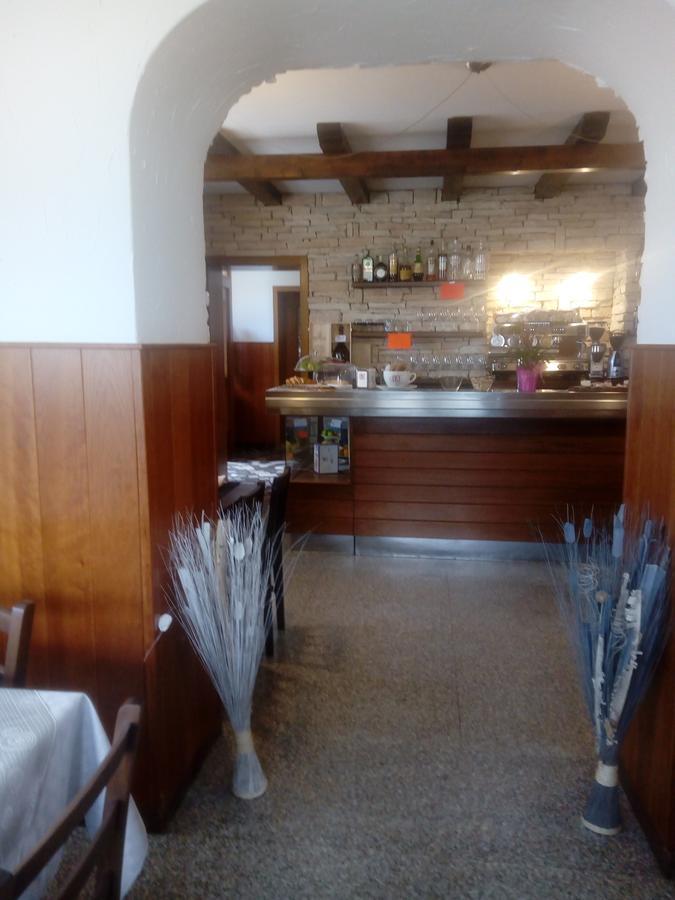 Albergo Alla Pineta Villa Santina Luaran gambar