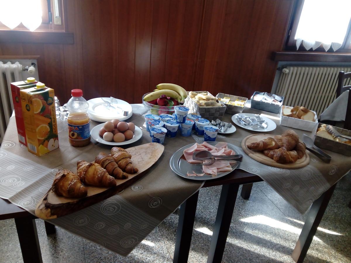 Albergo Alla Pineta Villa Santina Luaran gambar
